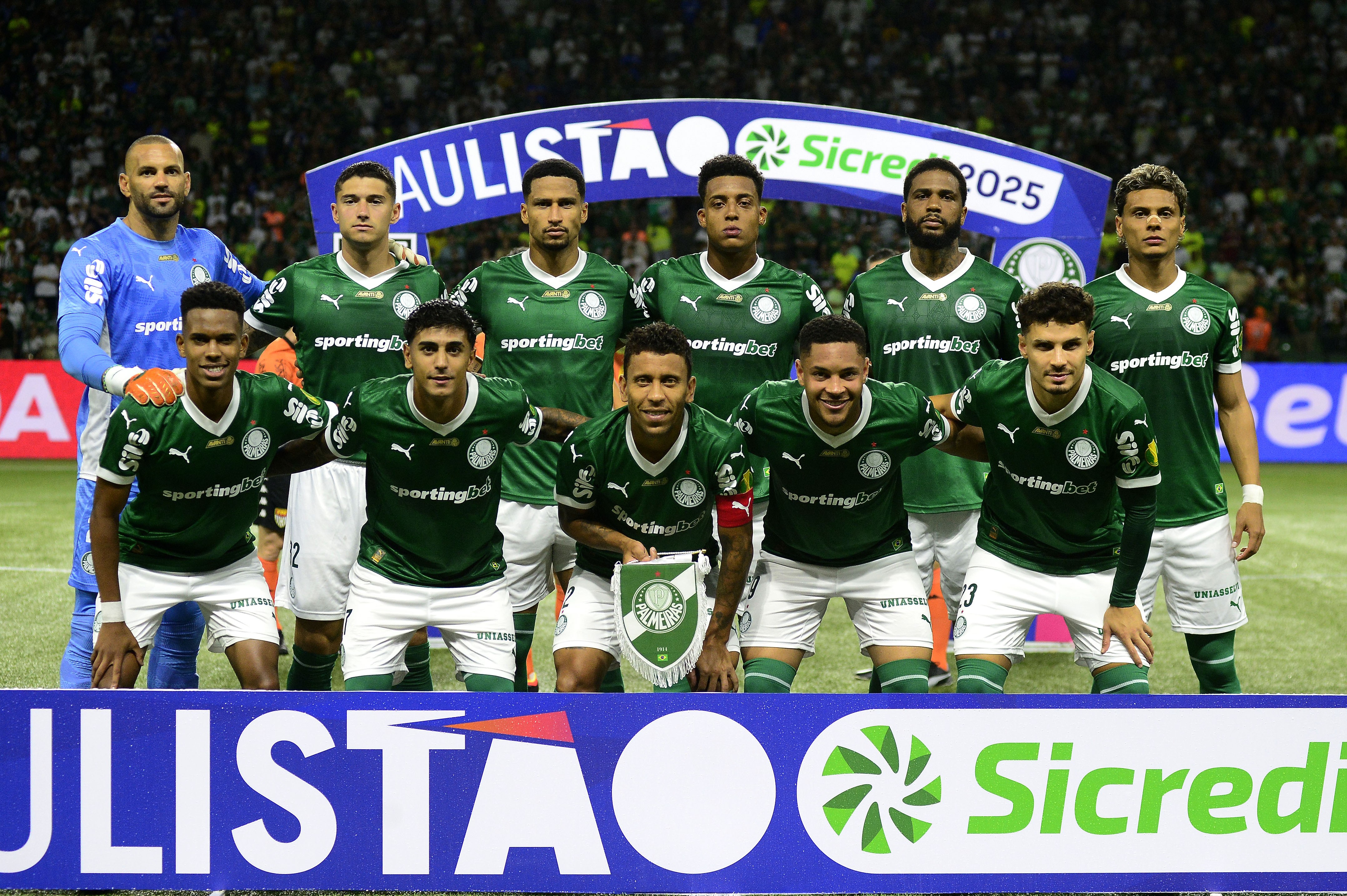 Polêmica: Pênalti controverso decide vitória do Palmeiras e classificação para final.