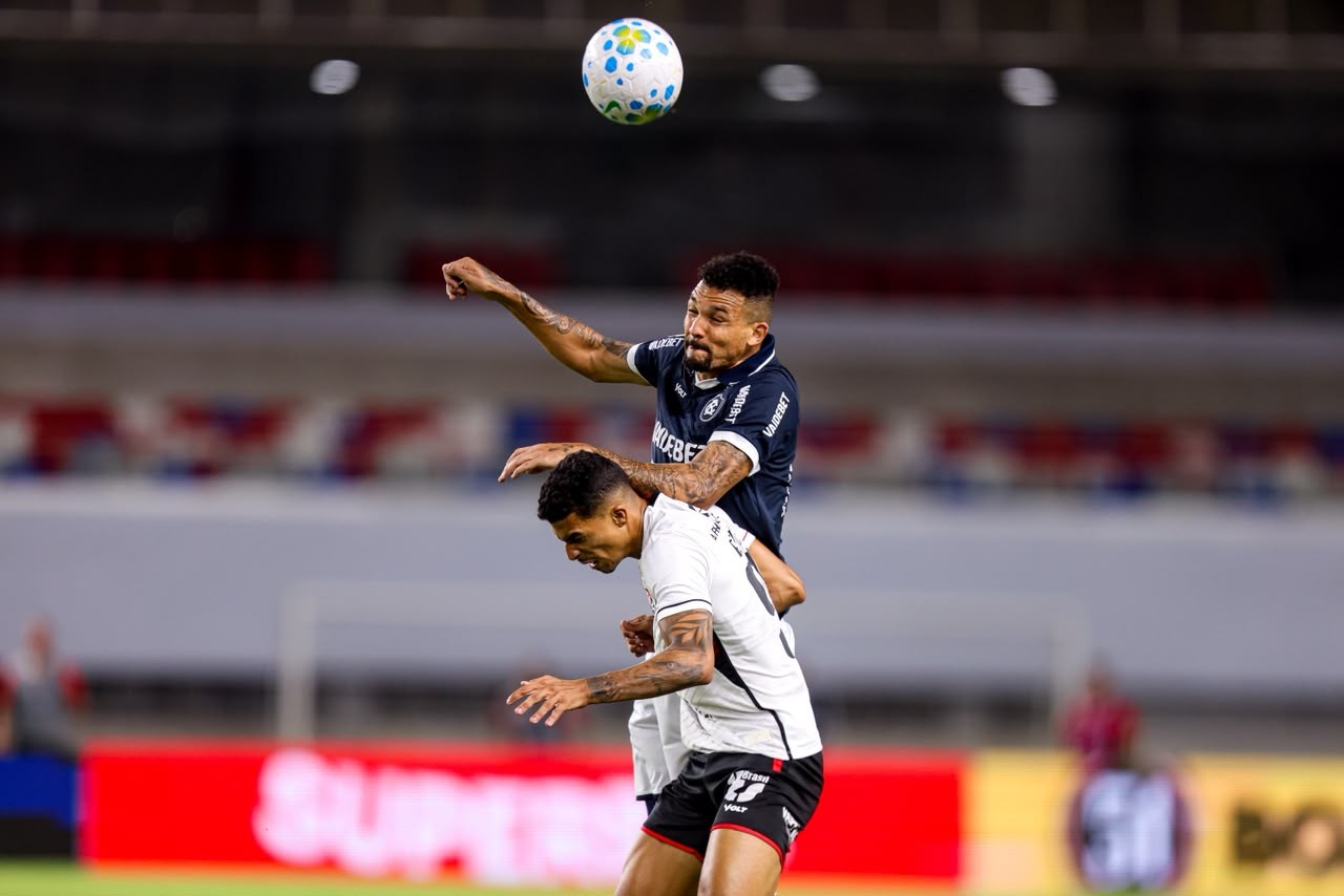 Remo entra em campo com novidade e quatro mudanças contra Internacional