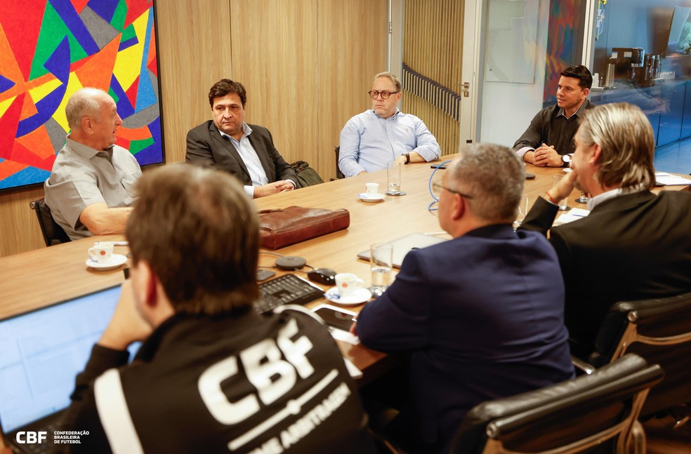 Reunião entre Grêmio e CBF sobre arbitragem ocorreu nesta quinta-feira, no Rio de Janeiro