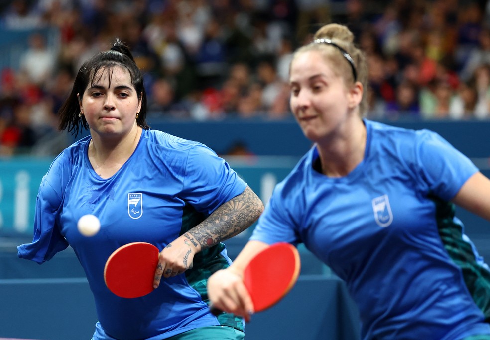 Bruna Alexandre e Danielle Rauen nas Paralimpíadas — Foto: REUTERS/Kacper Pempel