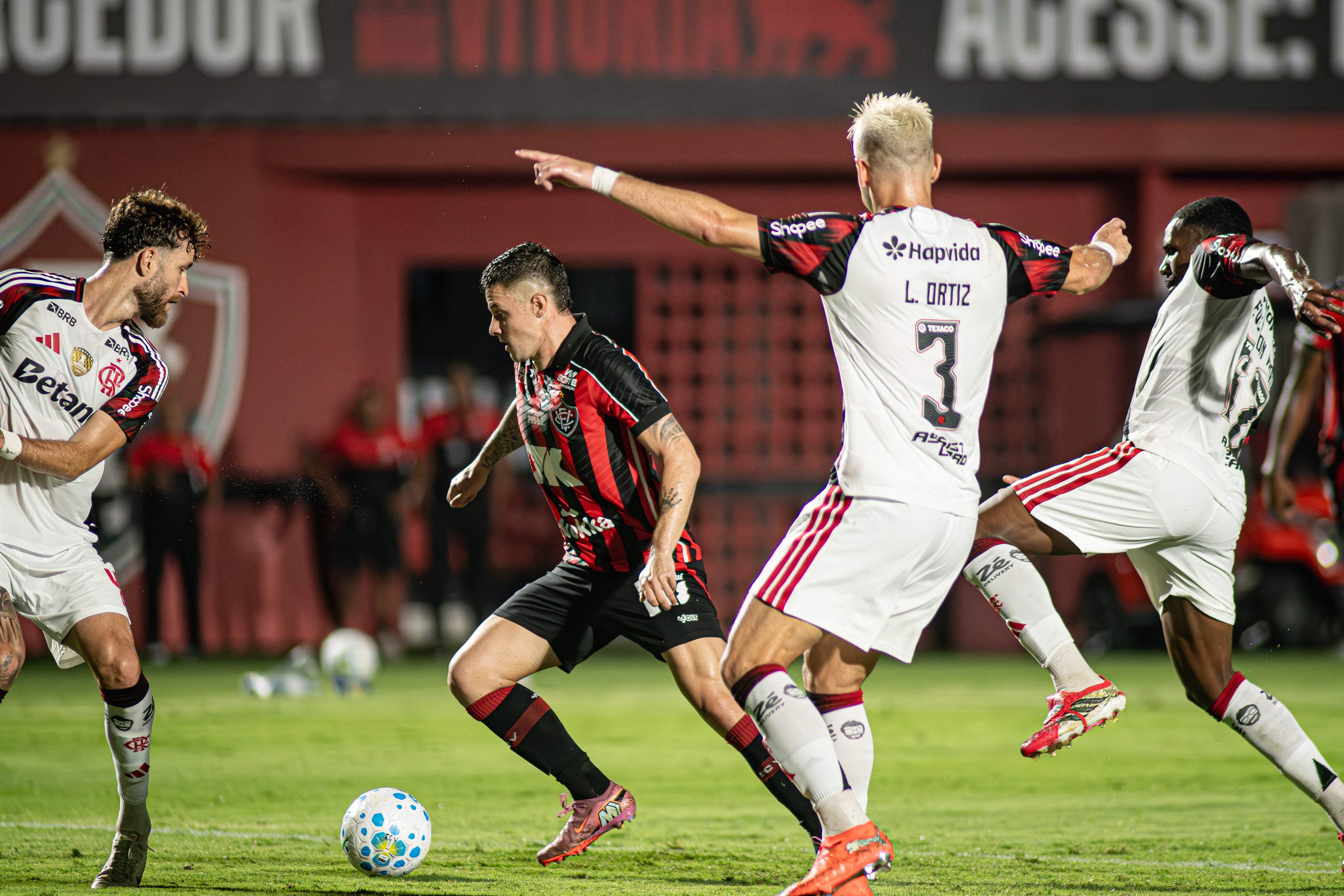Vitória volta a enfrentar Flamengo na Copa do Brasil depois de 22 anos | Ge