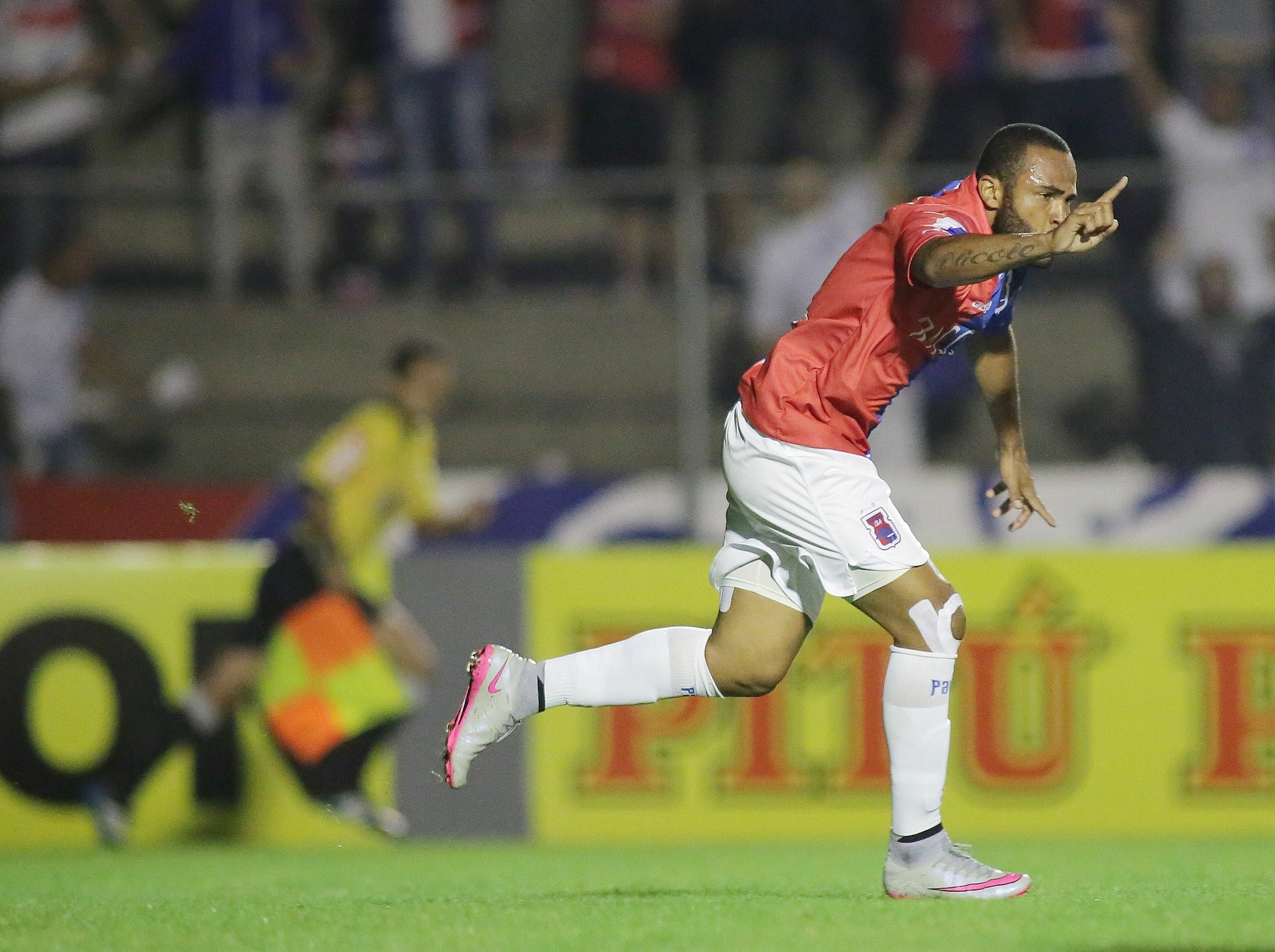 Com gol de Cleo Silva, Brusque empata com o Avaí na Ressacada