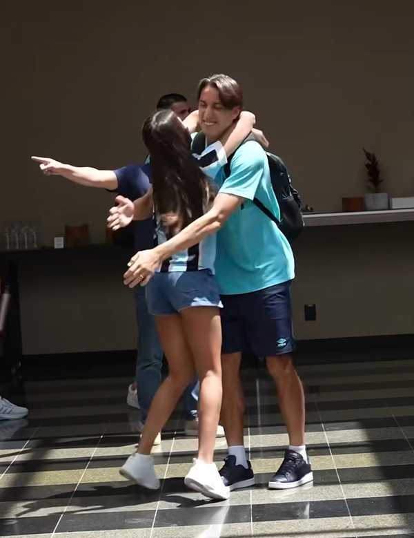 Grêmio leva familiares para encontrar jogadores antes da vitória sobre São Paulo