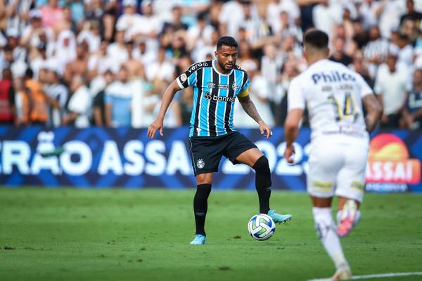 STJD marca julgamento, e Renato e Reinaldo podem virar desfalques para o Grêmio