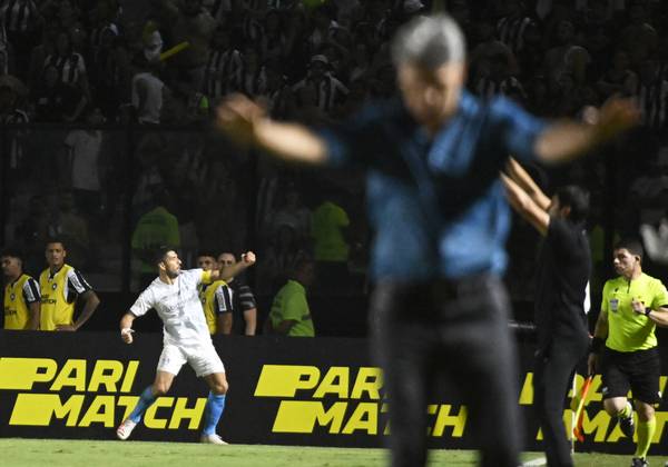 Efeito Suárez: Grêmio volta a fazer 100 gols numa temporada com melhor média desde 2019