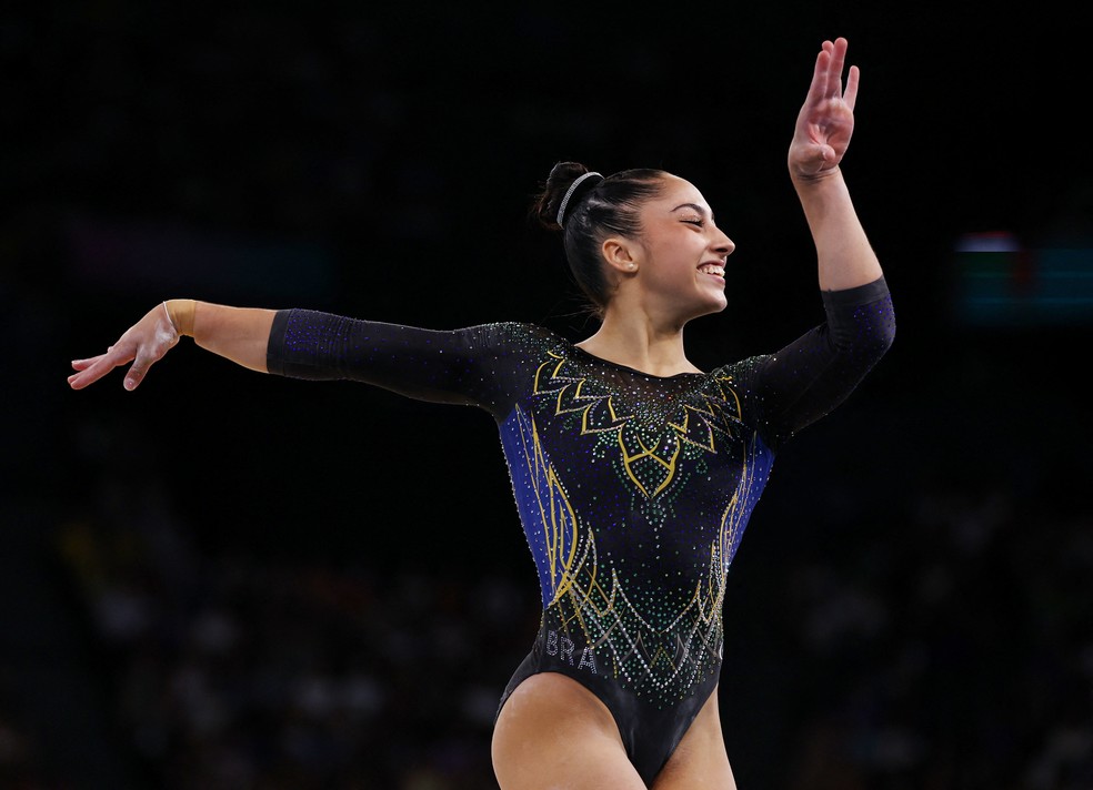 Julia Soares em apresentação no solo nas eliminatórias da ginástica artística dos Jogos Olímpicos de Paris 2024 — Foto: REUTERS/Hannah Mckay