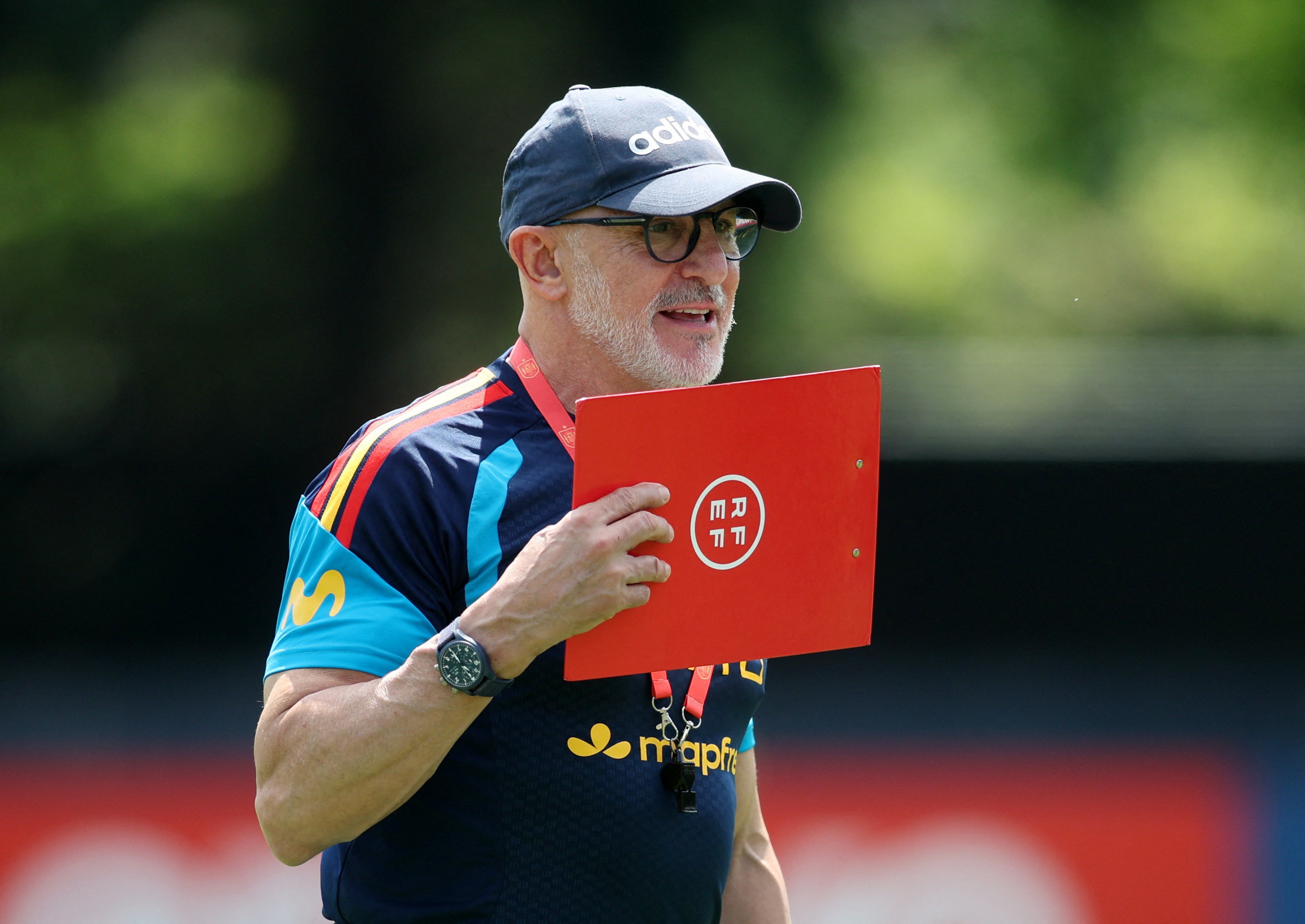Técnico da Espanha divide pressão na Copa: “Somos mais favoritos que Brasil, França ou Argentina?”