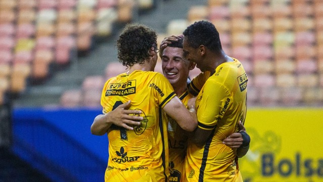Alvariño fez o quarto gol do Amazonas