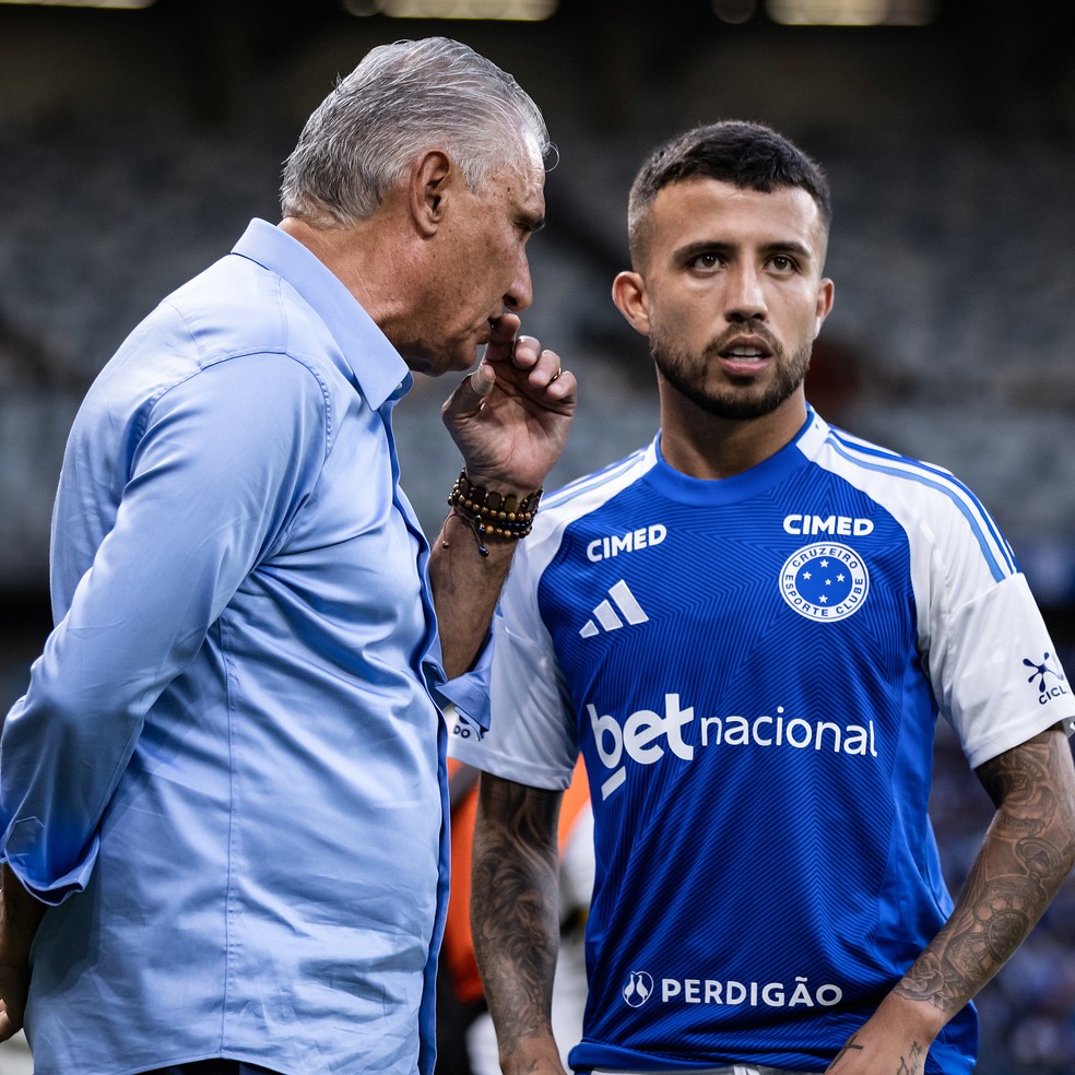 Tite com Matheus Henrique em jogo do Cruzeiro — Foto: Gustavo Aleixo/Cruzeiro