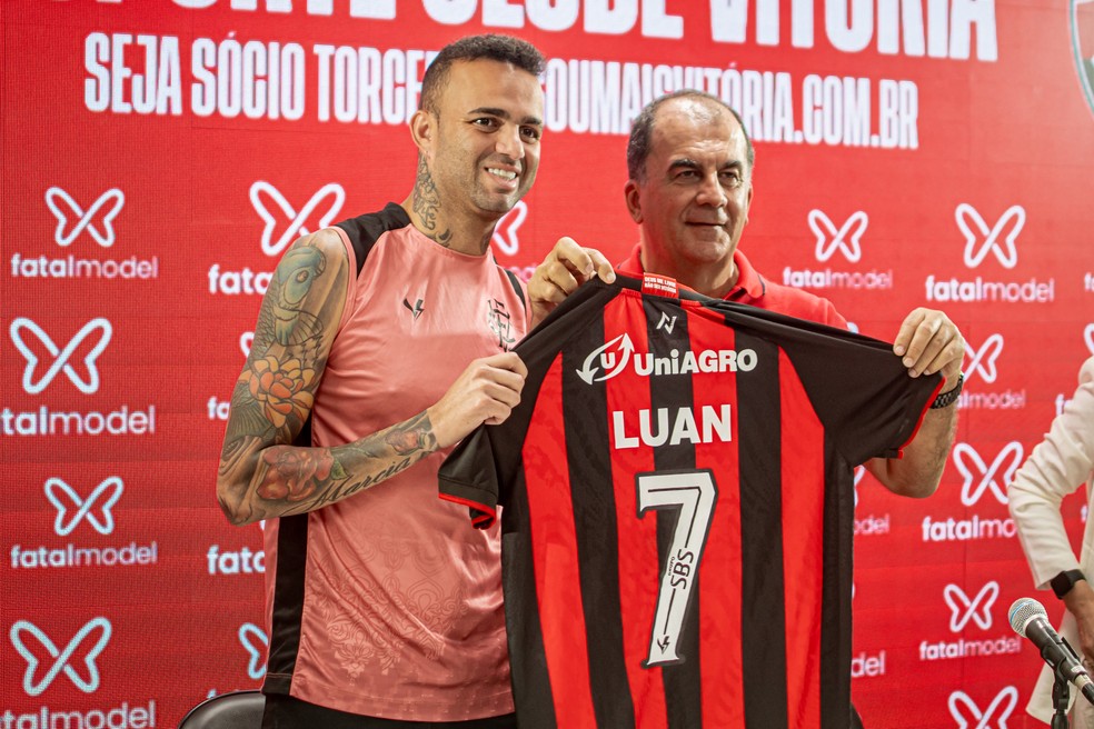 Luan vai usar a camisa 7 no Vitória — Foto: Victor Ferreira / EC Vitória