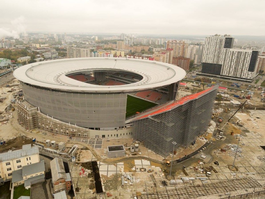 A dois meses da entrega, estádios da Copa de 2018 entram na reta final das  obras, copa do mundo