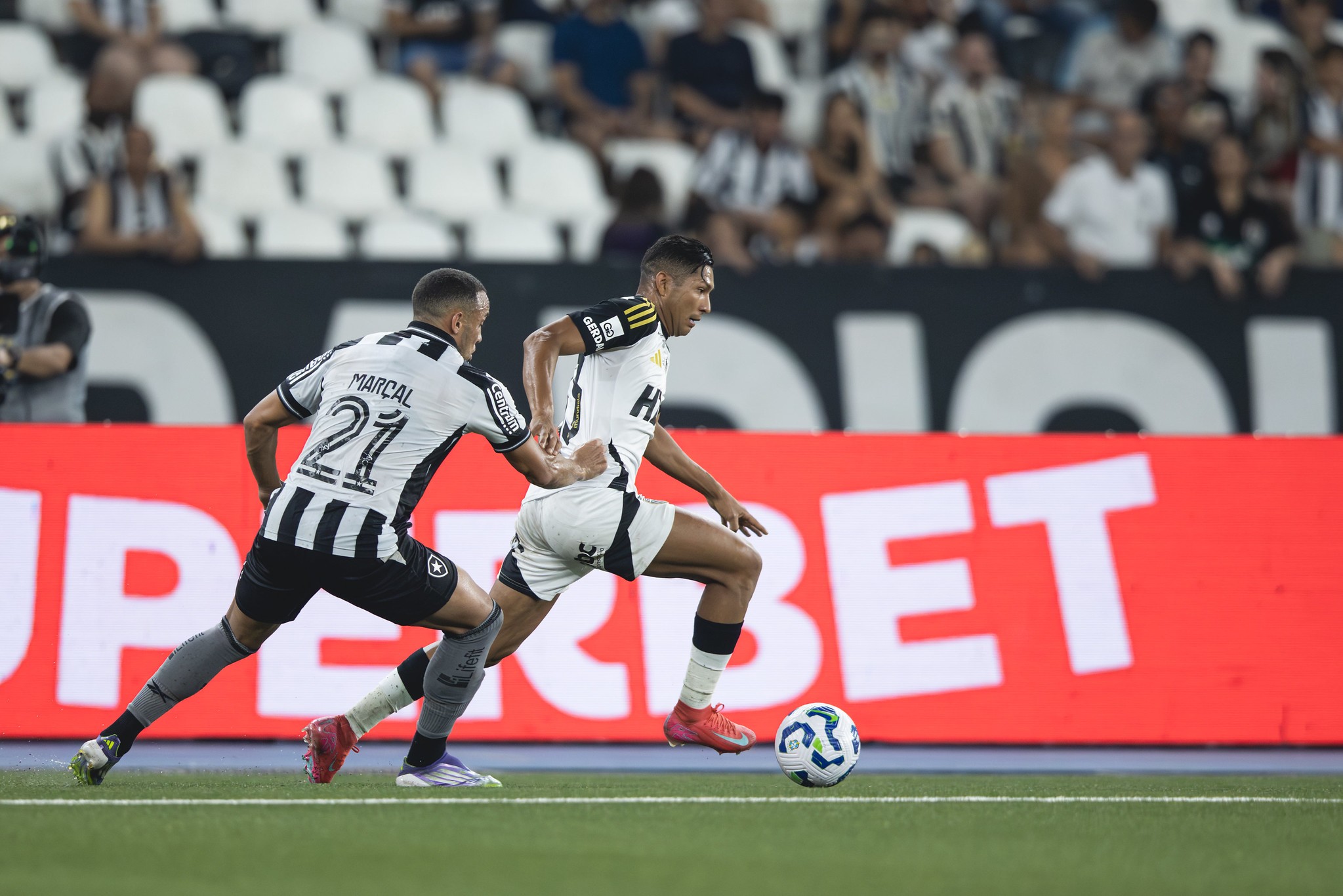 Com Atlético perto do Z-4, atletas lembram drama e eximem técnico