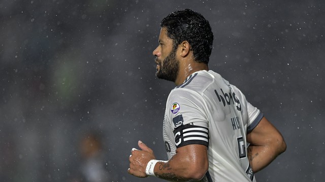 Hulk, do Atlético-MG, comemorando gol contra o Vasco