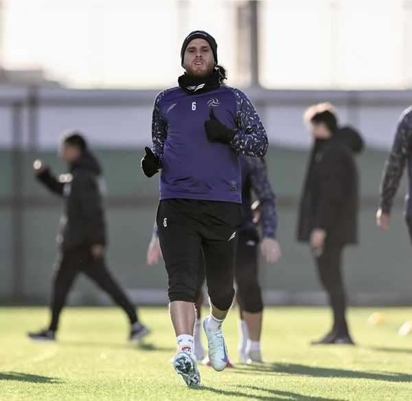 Grêmio contrata Cuéllar como reforço vindo do Flamengo