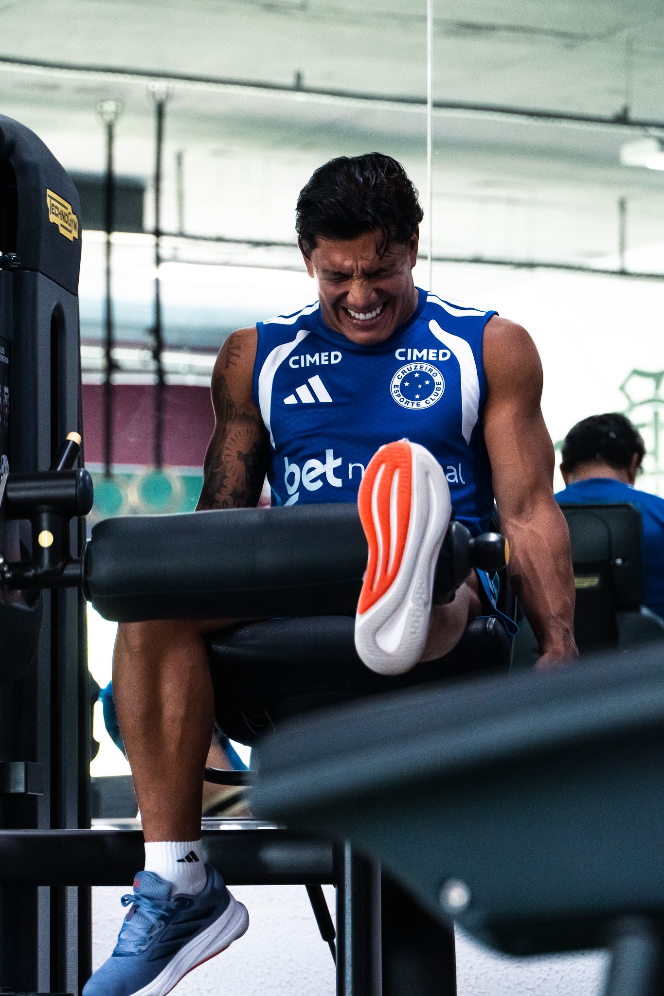 Volante tem lesão descartada pelo Cruzeiro, mas é dúvida para duelo com Vitória; zagueiro passa por exames