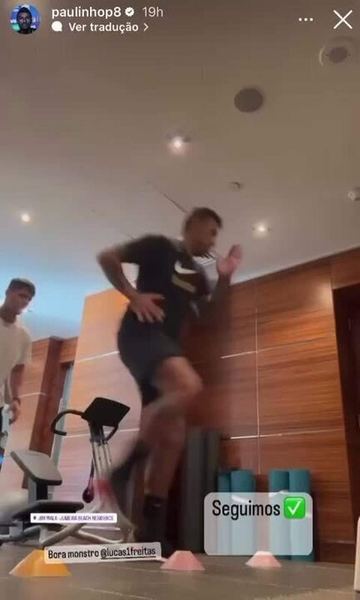 De Dubai à China: Paulinho viaja com fisioterapeuta de olho em retorno ao Corinthians em 2024