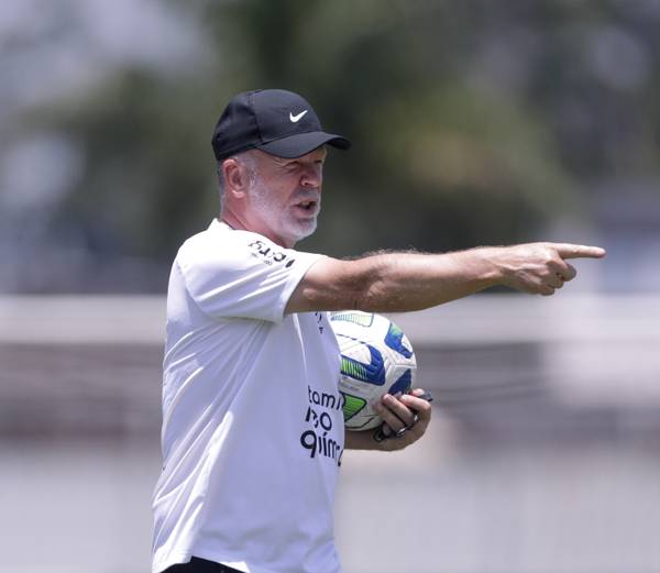 Com presença de reforços, Corinthians se apresenta no domingo para a pré-temporada