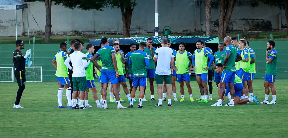 Goiás treina de olho na final da Copa Verde — Foto: Rosiron Rodrigues/GEC