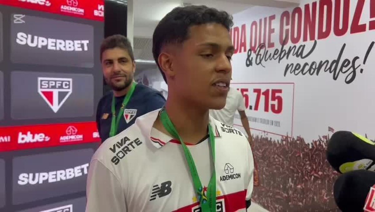 CONTRATO RENOVADO! Joia da base renova com São Paulo e mira nova fase após 90 gols em dois anos