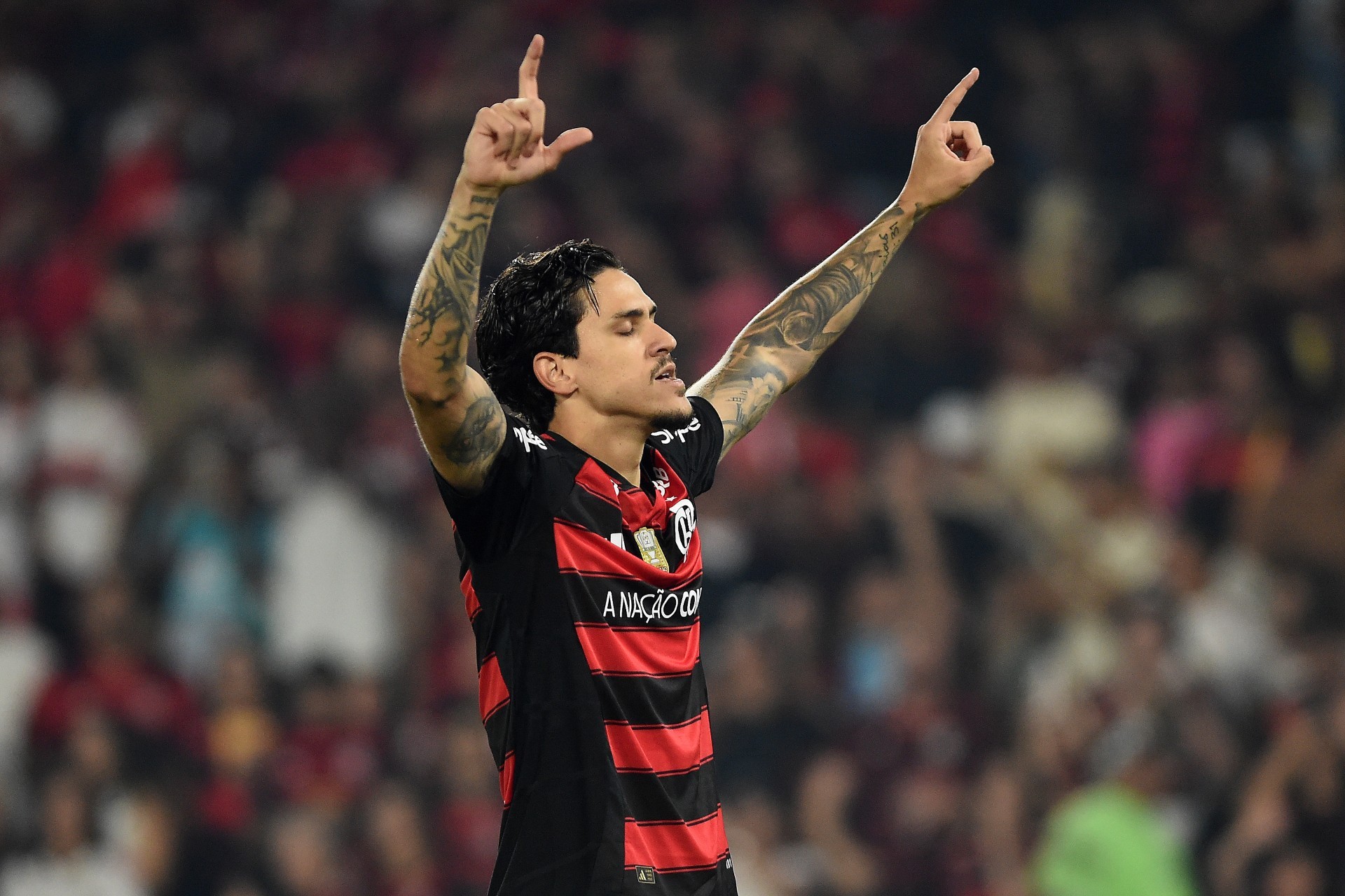 Pedro atinge 100 gols no Maracanã com gol no Flamengo x Vitória