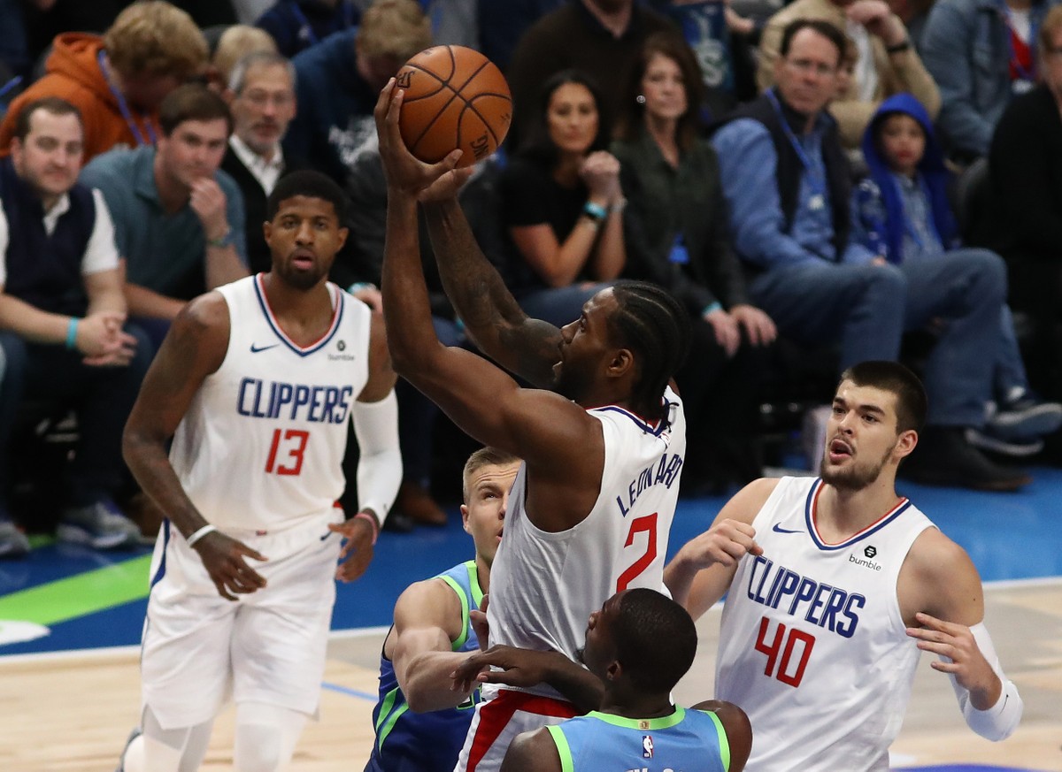 NBA: Paul George faz cesta por trás da tabela em vitória dos Clippers