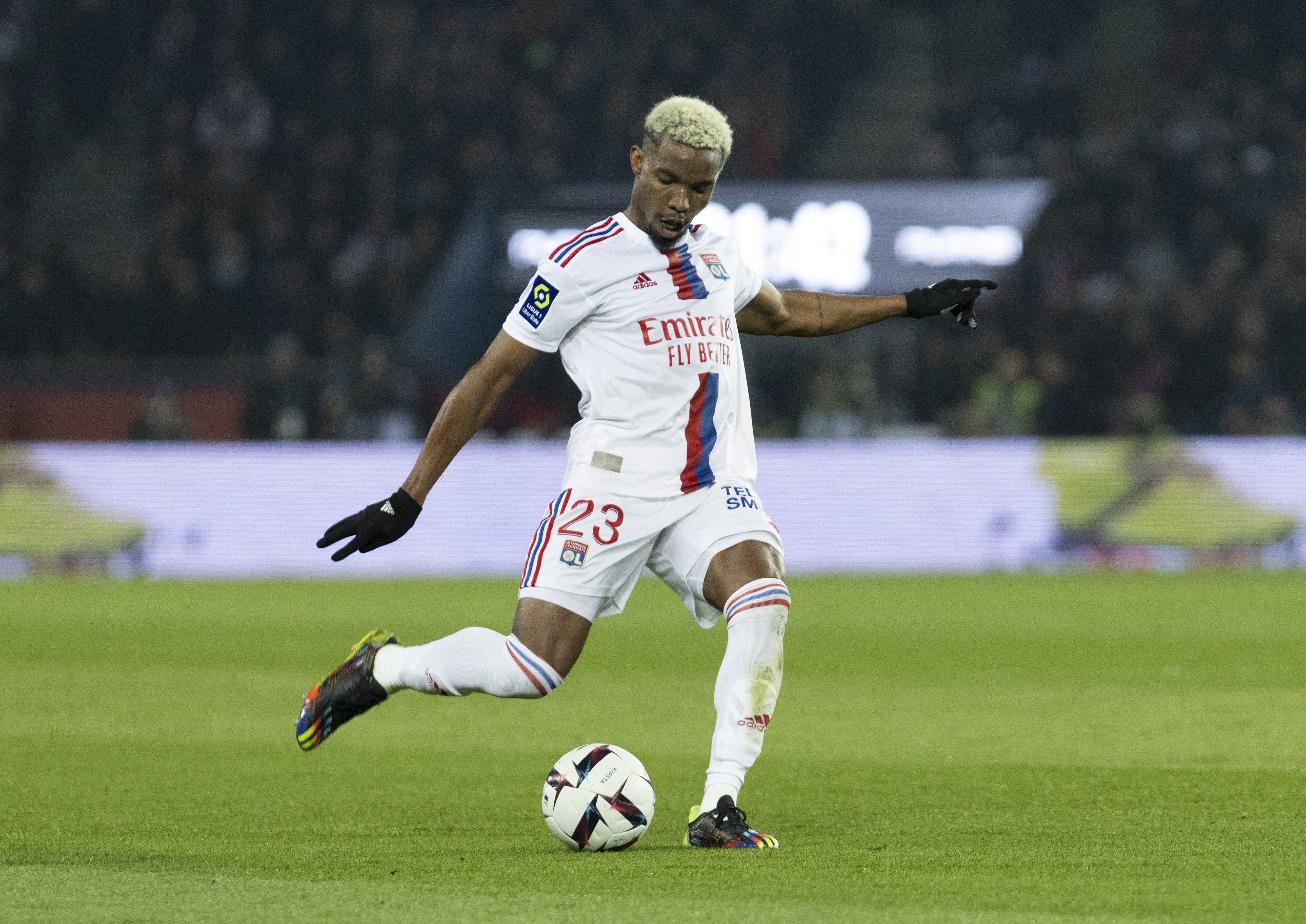 Vasco ajusta detalhes e encaminha contratação de Thiago Mendes