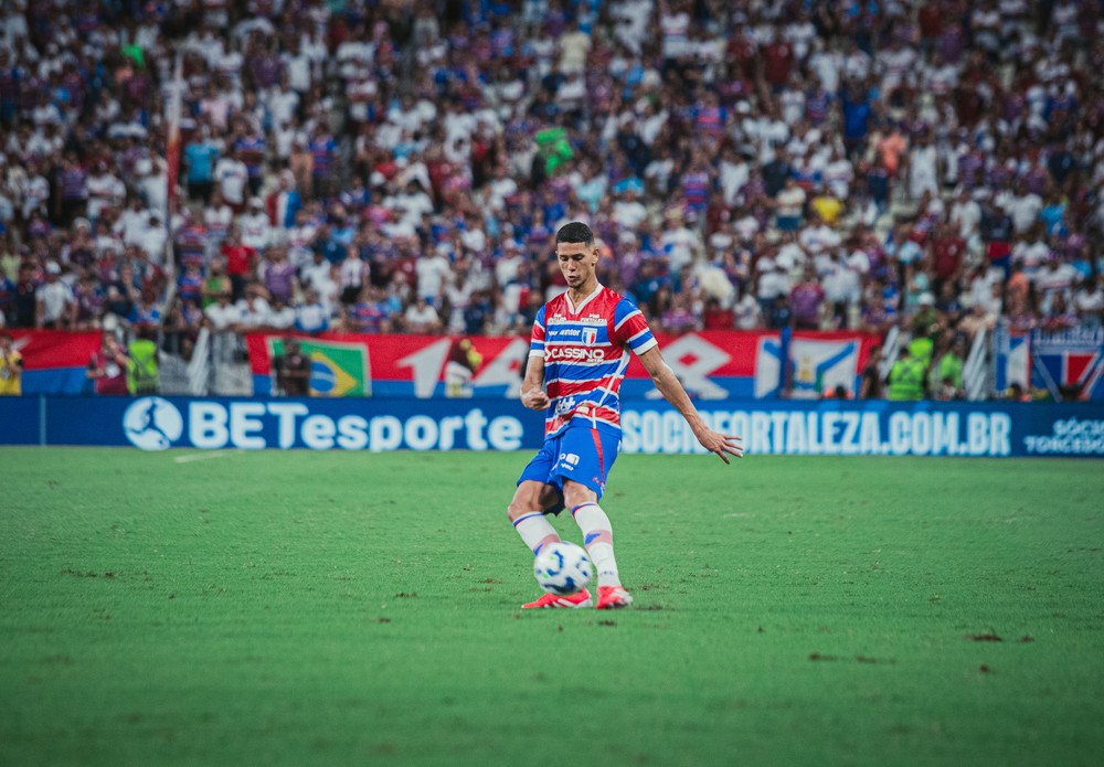 Palmeiras aciona CNRD contra o Fortaleza por dívida milionária de zagueiro!