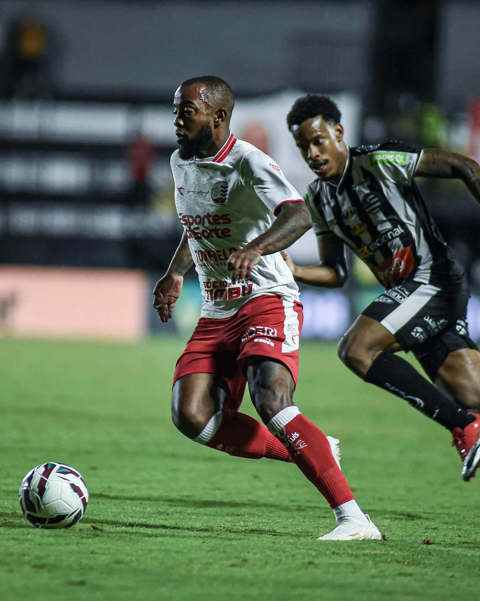 Hélio destaca melhora do Náutico no 2º tempo e golaço de Victor Andrade: "Ele entrou pra decidir"
