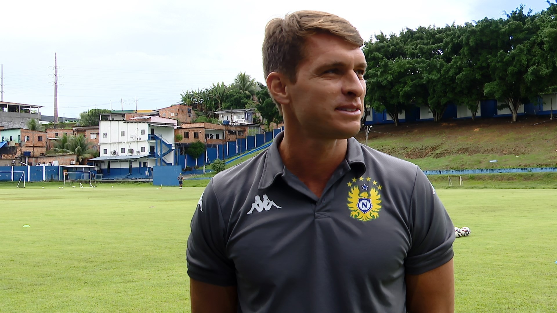 Thiago Gomes prevê duelo aberto com o Manauara: "Jogo de gols e isso deixa o torcedor motivado"