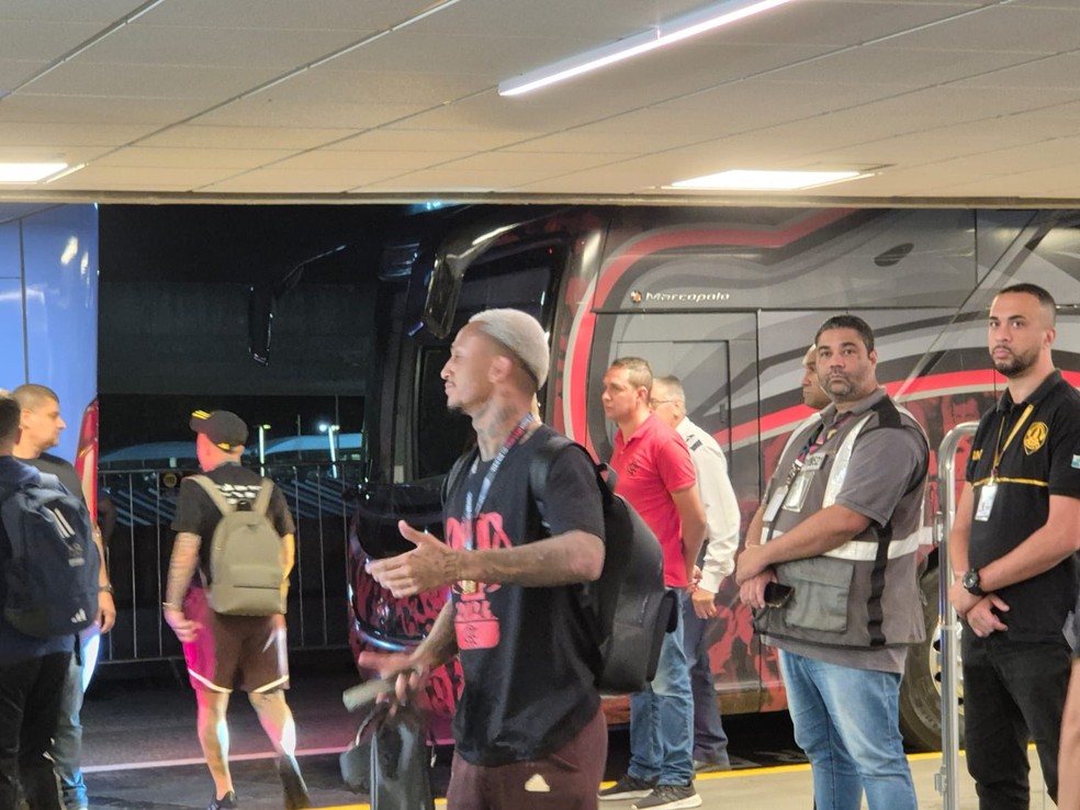 Chegada do Flamengo no Rio de Janeiro — Foto: João Guerra