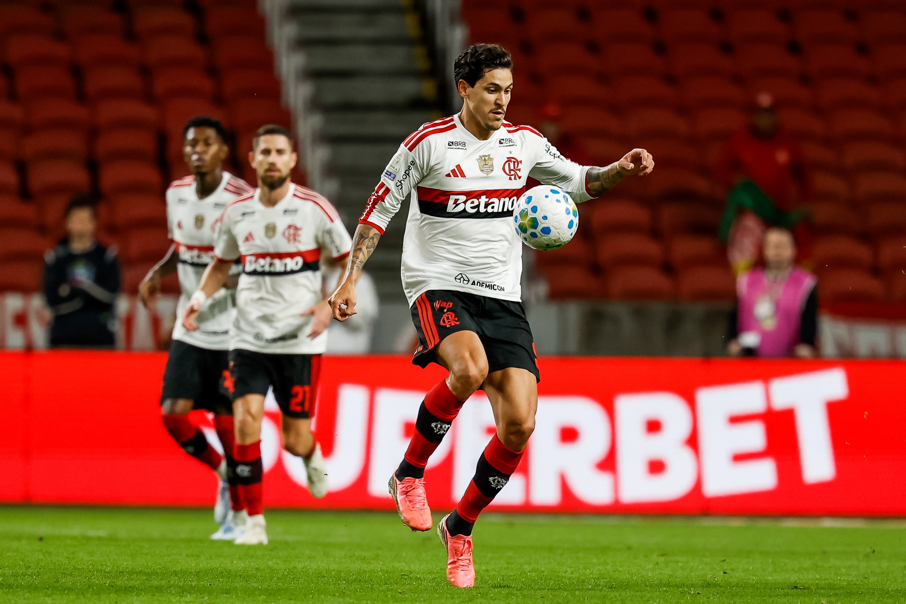 Pedro é quase unanimidade no Cartola, mas vai de mais confiável a maior decepção em duas rodadas