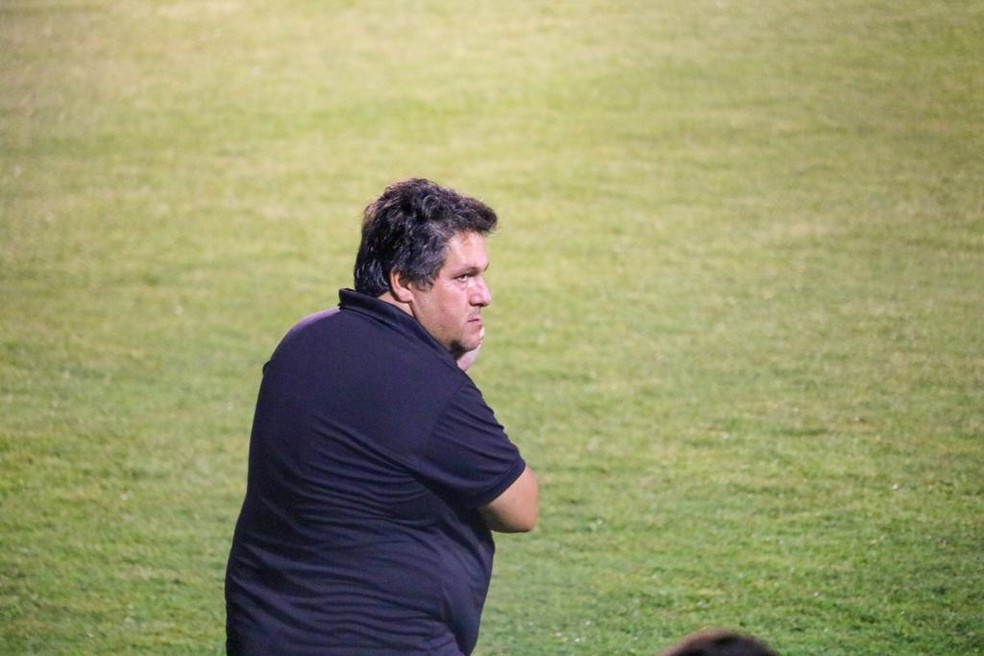 Fernando Marchiori deixa o comando do ABC — Foto: Augusto César Gomes