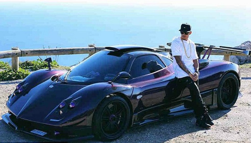 Lewis Hamilton Pagani Zonda &mdash; Foto: Divulga&ccedil;&atilde;o