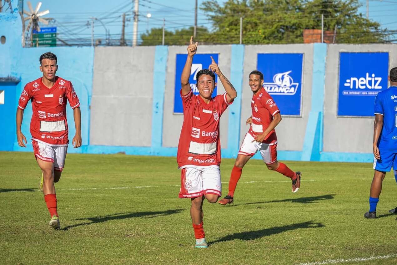Sergipe vence clássico, elimina Confiança e avança no Sergipano Sub-20 | Ge