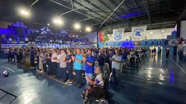 Cruzeiro comemora 103 anos em missa com presença da torcida e de ex-jogadores; Ronaldo parabeniza