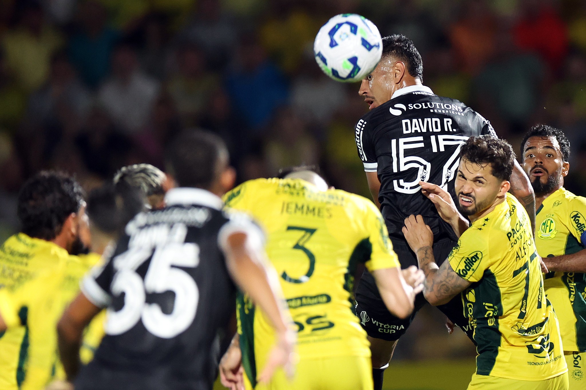 Contra o Mirassol, Botafogo explora estratégia que está em alta na Premier League; entenda