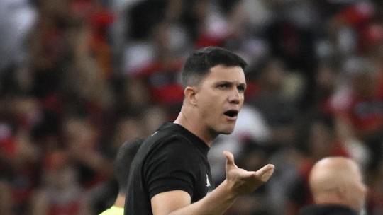Goiás não acerta com Barbieri e segue em busca de treinador