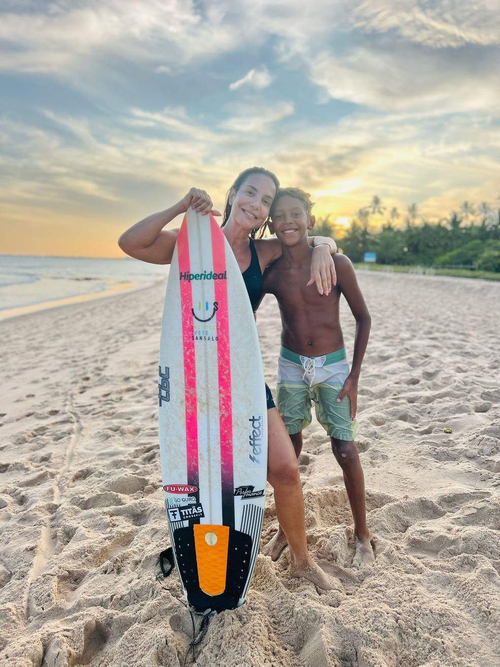 Ivete Sangalo aposta em Davi Lucca como grande nome da nova geração de surfistas brasileiros — Foto: Arquivo Pessoal