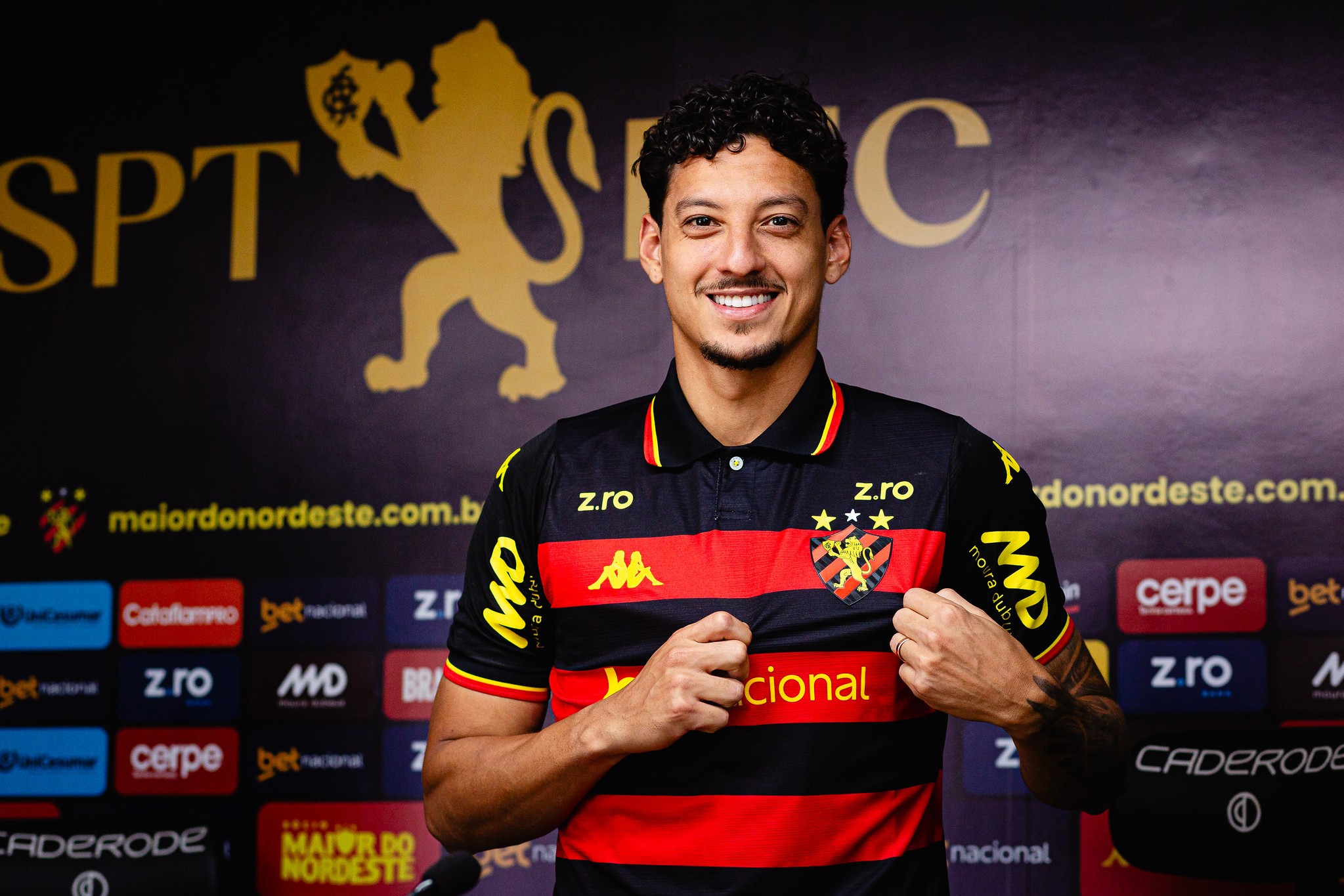 Apresentado no Sport, Raí Lopes afirma estar pronto para estrear e reforça confiança no acesso