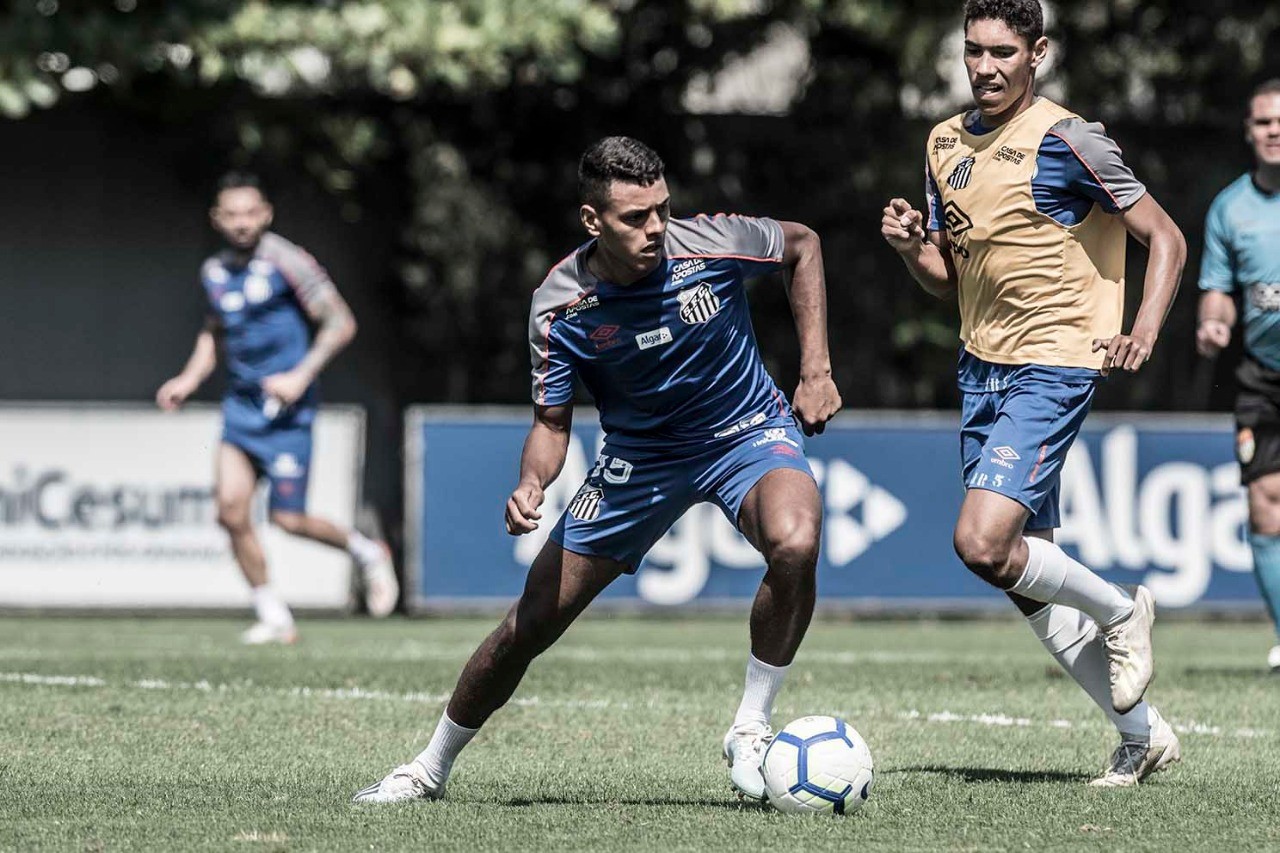 Tailson pode ganhar chance no Santos e ser primeiro Menino da Vila ...