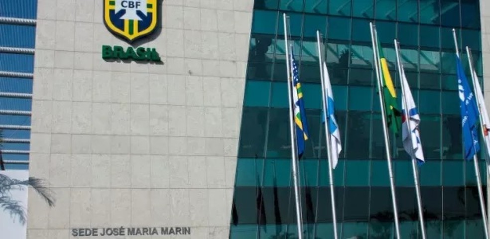 Sede da CBF com o nome de José Maria Marin na fachada — Foto: Reuters