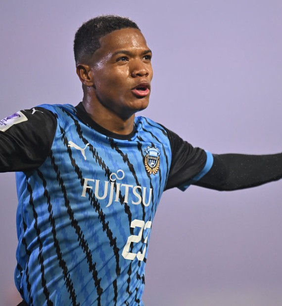 Maior artilheiro do futebol japonês em 2019, brasileiro acerta ida