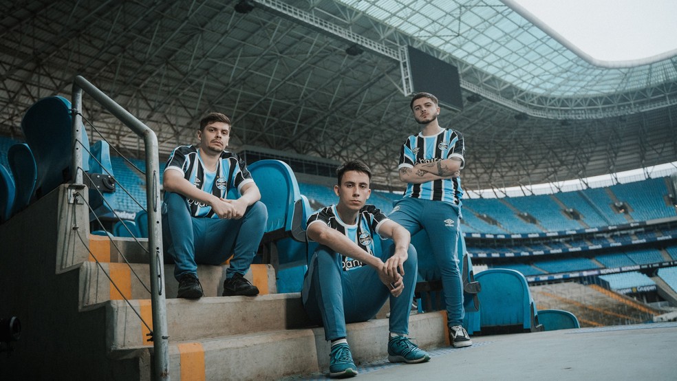 Jogadores de EA FC contratados pelo Grêmio Esports — Foto: Reprodução/Jossoel/Biro Films