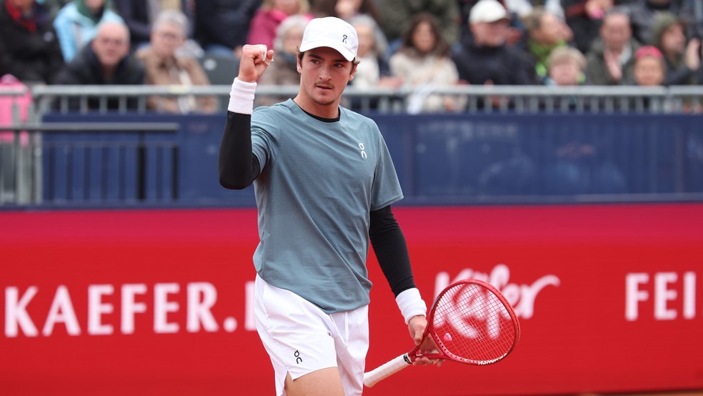 João Fonseca nas oitavas de final do ATP 500 de Munique — Foto: Alexander Hassenstein/Getty Images