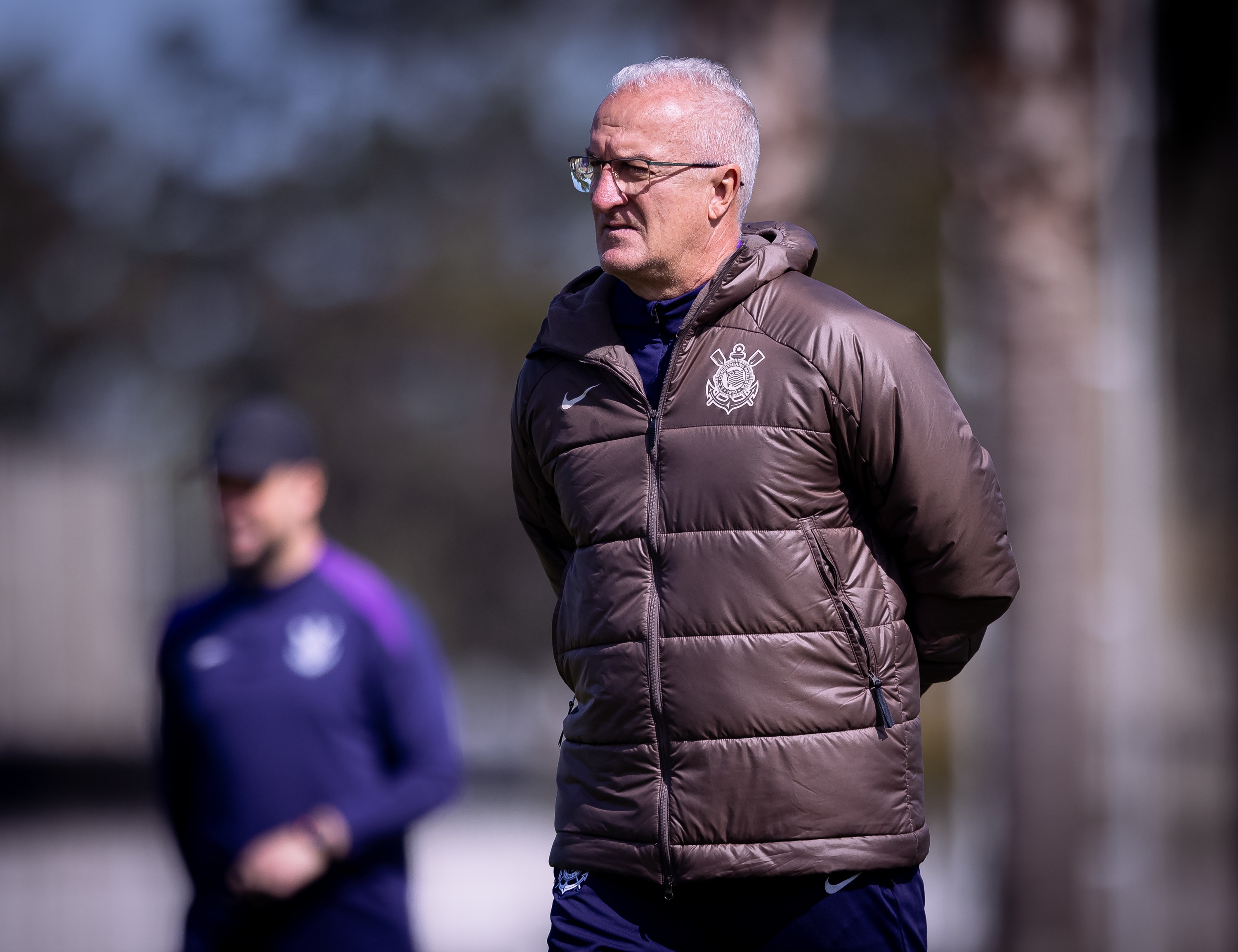 Escalação do Corinthians para o Dérbi com Garro, Memphis e Yuri Alberto