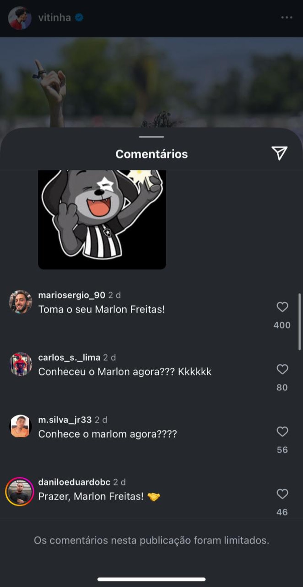 Torcedores do Botafogo comentam em foto de Vitinha — Foto: Reprodução