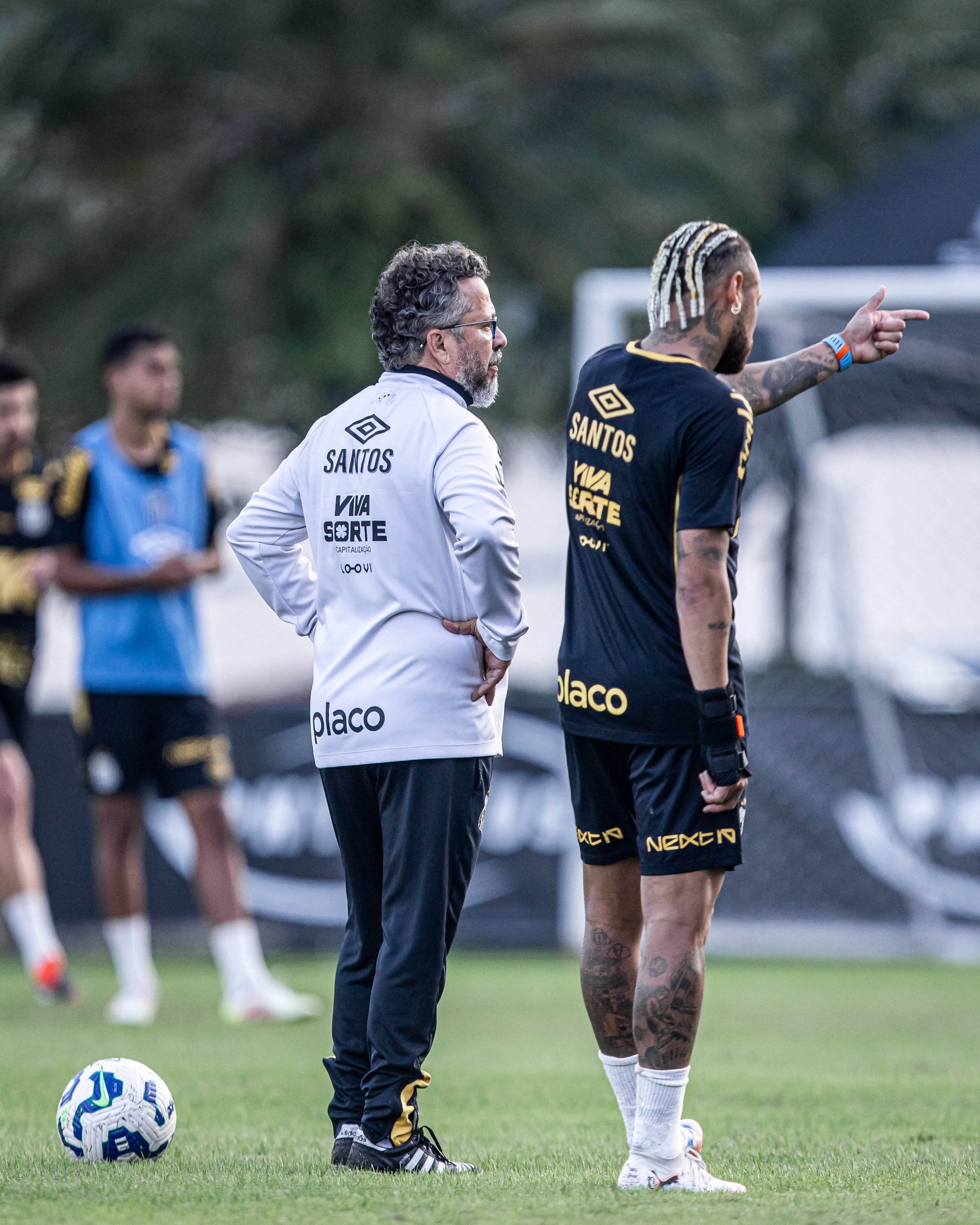 Escalação: Santos tem Robinho Jr., Igor Vinícius e Willian Arão relacionados contra o Flamengo