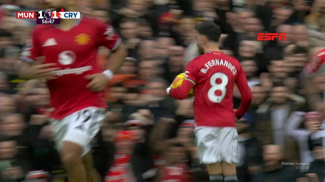 Bruno Fernandes negocia renovação com o Manchester United