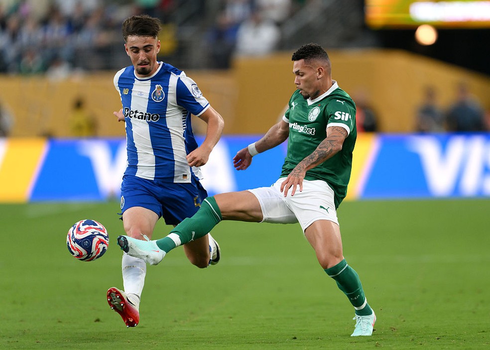 Paulinho em Palmeiras x Porto — Foto: David Ramos/Getty Images