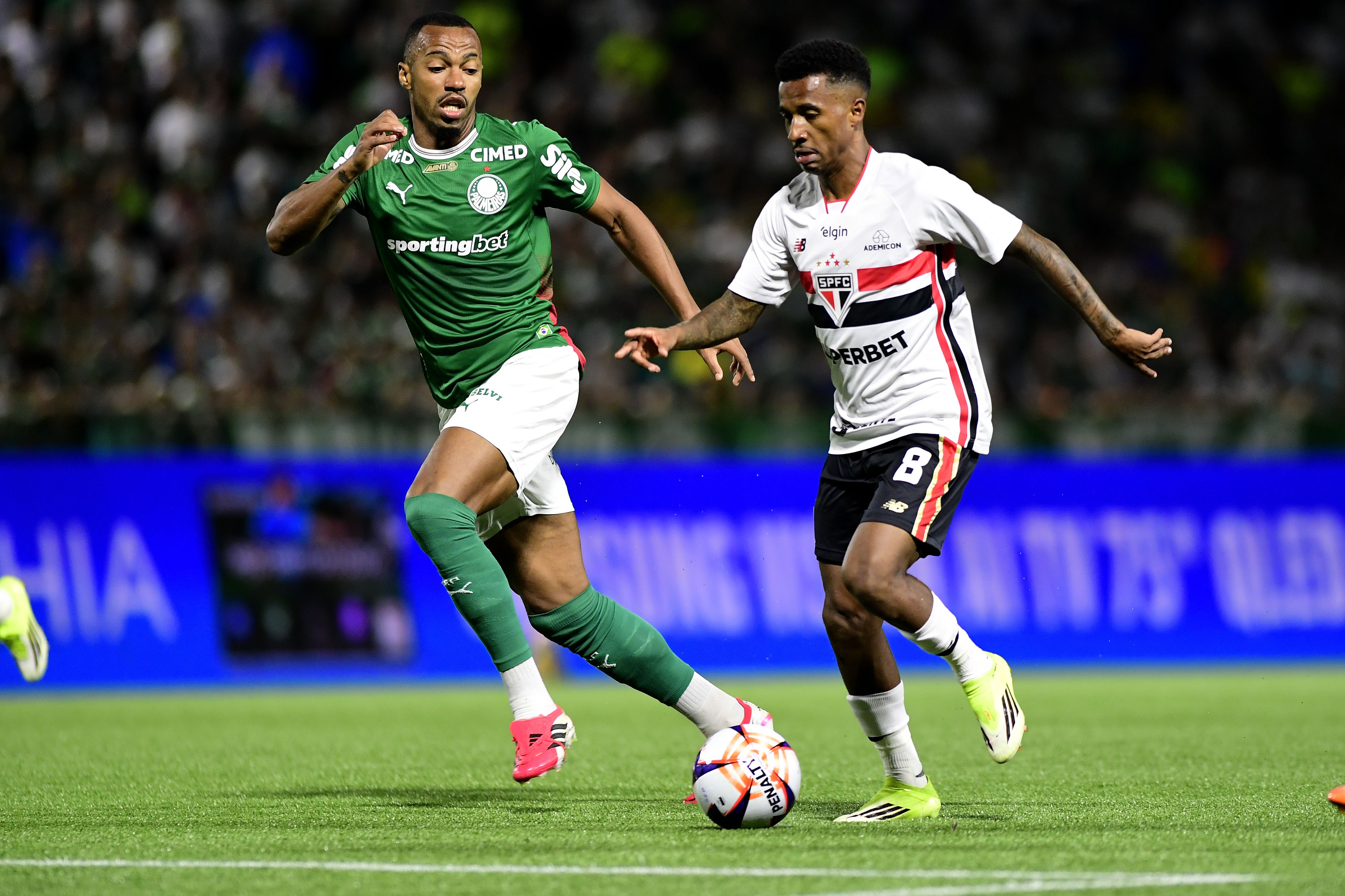 Brasileirão: São Paulo assume liderança e Bahia persegue; análises estatísticas destacam confrontos da rodada